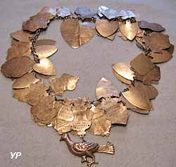 Maison des Archers - collier du Roi