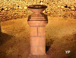 Catacombes - lampe sépulcrale
