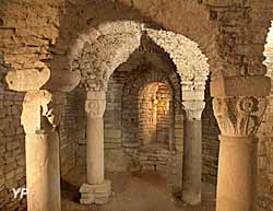 Crypte de l'Abbaye de Flavigny - chapelle Sainte Reine