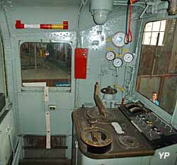 Rotonde ferroviaire - locomotive 2CC2