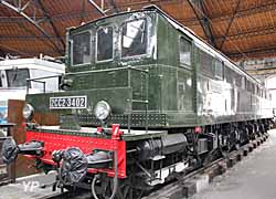 Rotonde ferroviaire - locomotive 2CC2