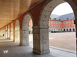Visite de Chamb&eacute;ry - Carr&eacute; Curial (ancienne caserne)