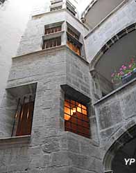 Visite de Chamb&eacute;ry - h&ocirc;tel Dieulefit