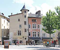 Visite de Chamb&eacute;ry - place Henri Dunant