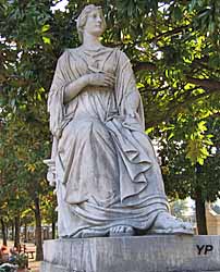 Cimetière ancien - sculpture Victor Sappey, tombe JM Vagnat