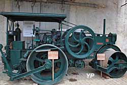 Cylindre tricycle Aveling Barford