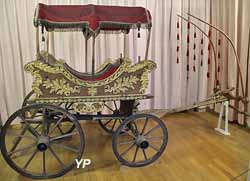 Musée national de la Voiture - chariot turc utilisé pour le fils de Napoléon III