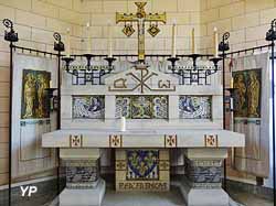 Église Sainte-Radegonde - autel