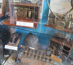 Musée historique des transmissions - émetteur militaire TSF de la Tour Eiffel (1914-1919)
