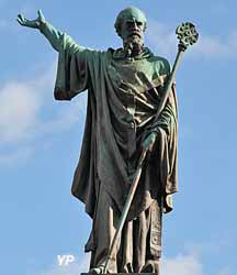 Statue d'Urbain II (sculpteur Henri Gourgouillon, 1898)