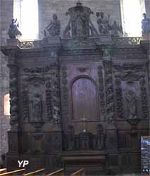 Retable en chêne et noyer (XVIIe s.)