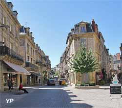 Rue de l'Hôtel de ville (doc. Yalta Production)