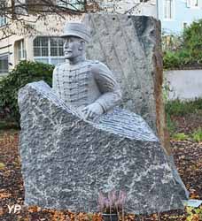 Square Georges Steinbach - monument à Alfred Dreyfus