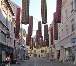 Décorations de Noël rue des Bouchers