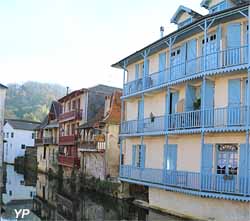 Maisons au bord du Saleys