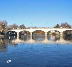 Le pont sur la Charente