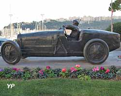 Monument à William Grover, dit Williams, vainqueur du 1er Grand Prix de Monaco en 1929