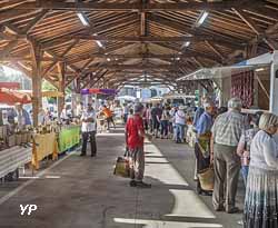 Marché sous les halles couvertes