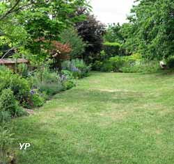 TEM, espace d'art contemporain en milieu rural et son jardin