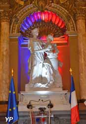 Palais Préfectoral - Nice se donne à la France (Henri Lombard, sculpteur)
