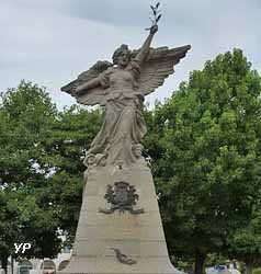 La Victoire ailée, monument aux morts (Maurice Legendre, sculpteur)