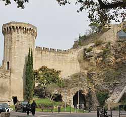 Remparts - rocher des Doms