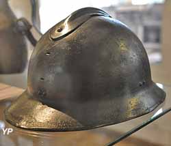 Casque des poilus (1915)