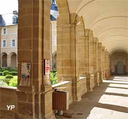 Cloître Richelieu