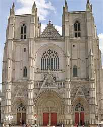 Cathédrale Saint-Pierre et Saint-Paul