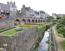 Jardin des remparts et la Marle