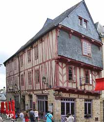 Maison de Vannes et sa femme, rue du Bienheureux Pierre-René Rogues (XVIe s.)