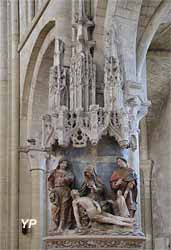 Vierge de pitié entre saint Jean et saint Étienne