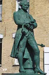 Statue de Pierre Alexandre de Monsigny (sculpteur Hubert Noël Louis)