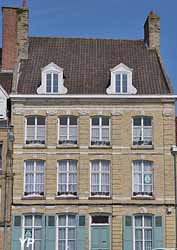 Maison place du Marché aux Bestiaux