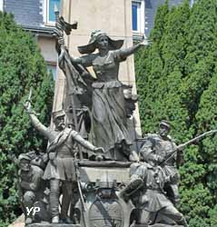 Monument à la mémoire des Enfants de la Haute-Vienne morts pour la défense de la Patrie en 1870-1871 (sculpteur Martial Adolphe Thabard)