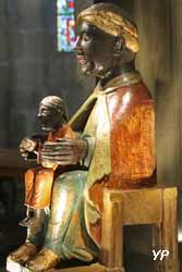 Vierge à l'Enfant, dite Vierge Noire  (bois polychrome et doré, XIIe siécle)