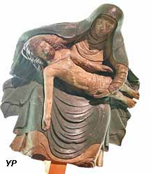 Pieta (bois polychrome, XVIe s.)