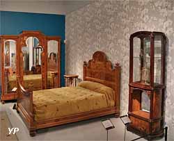 Chambre à coucher aux dahlias (Émile Gallé)