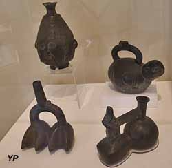 Civilisation Chimu : vases anthropomorphes et zoomorphes