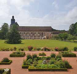 Abbaye de Thiron-Gardais (doc. Emilie Barthellemy)