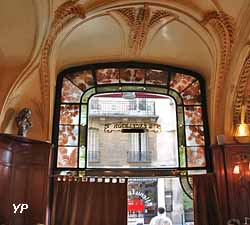 Brasserie Art Nouveau Excelsior à Nancy (architectes Lucien Weissenburger et Alexandre Mienville, vitraux Jacques Gruber, sculptures Léopold Wolf) (doc. Yalta Production)