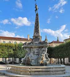 Fontaine de la place d'Alliance (sculpteur Paul-Louis Cyfflé)