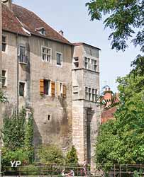 Château de Marnay - tour carrée