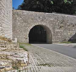 Château de Marnay - pont d'entrée