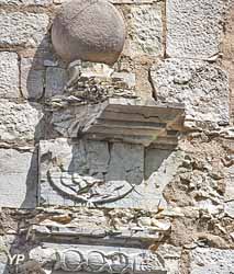 Château de Marnay - détail porte écurie