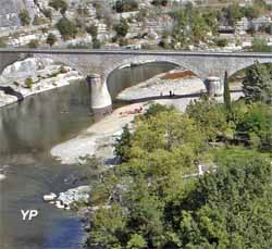 Village de Balazuc (doc. Sébastien Gayet / Pont d'Arc-Ardèche)