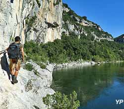 Randonnée dans les Gorges de l'Ardèche entre Châmes et Gaud
