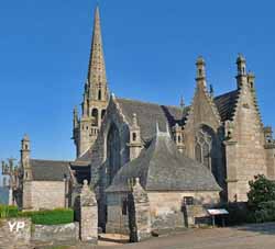 Église Saint-Mélar et enclos (Commune de Locmélar)