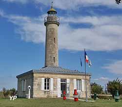 Phare de Richard (doc. B. Laborde)