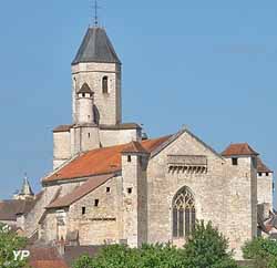 Église Saint-Maur (doc. Ville de Martel)
